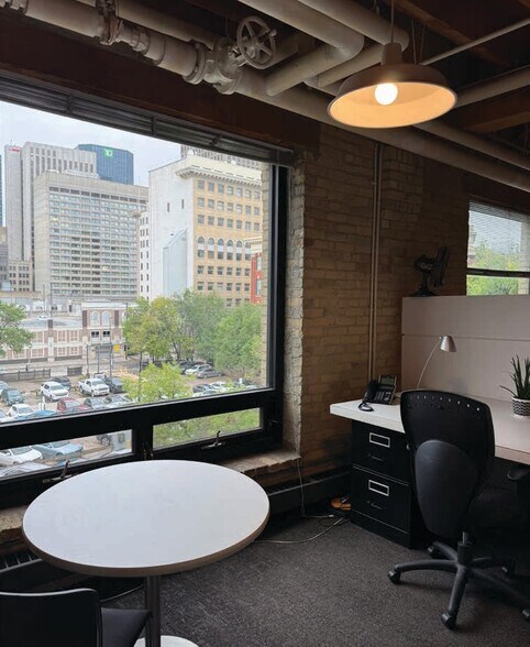 More Photos Of 115 Bannatyne Ave, Winnipeg Office For Lease