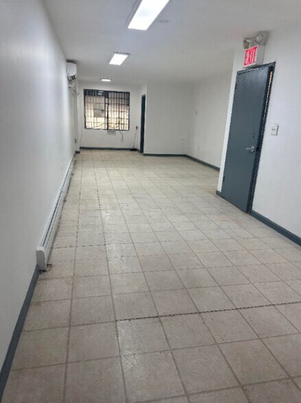 More Photos Of 8822 Roosevelt Ave, Jackson Heights Storefront Retail Office For Lease