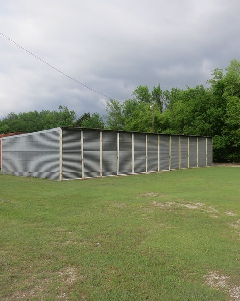 More Photos Of 3336 S Commerce St, Ardmore Self Storage For Sale