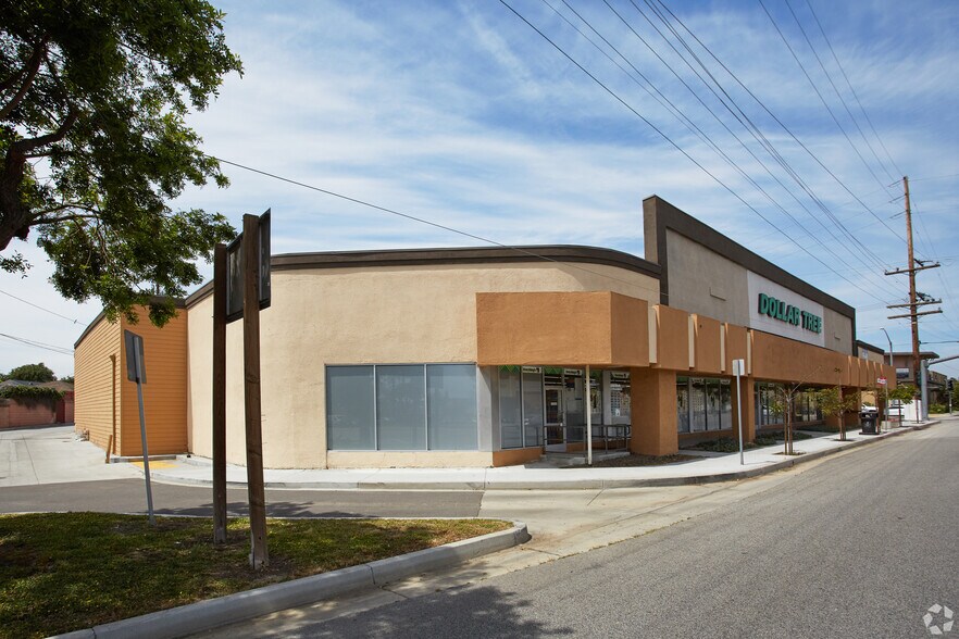 More Photos Of 2189-2191 N Lakewood Blvd, Long Beach Storefront For Sale