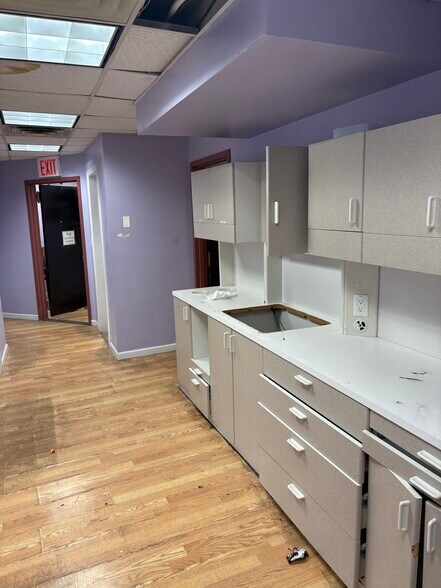 More Photos Of 740 Broadway, Brooklyn Storefront Retail Office For Lease