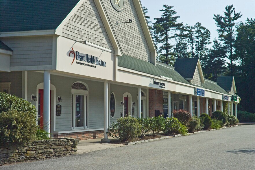 More Photos Of 127 Long Sands Rd, York Storefront For Lease