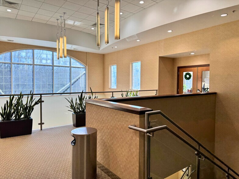 More Photos Of 10967 Allisonville Rd, Fishers Medical For Lease