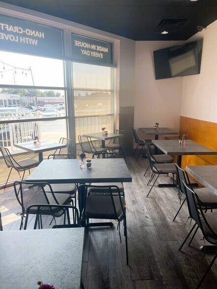More Photos Of 3627 Perkins Rd, Baton Rouge Restaurant For Lease