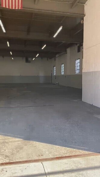 Primary Photo Of 15011 Guinzberg Rd, Jamaica Warehouse For Lease