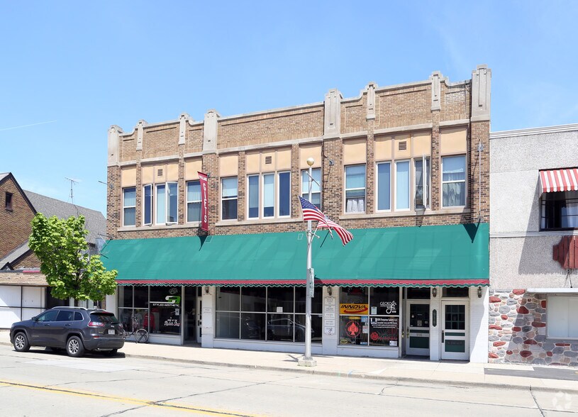Primary Photo Of 916-918 Milwaukee Ave, South Milwaukee Apartments For Lease