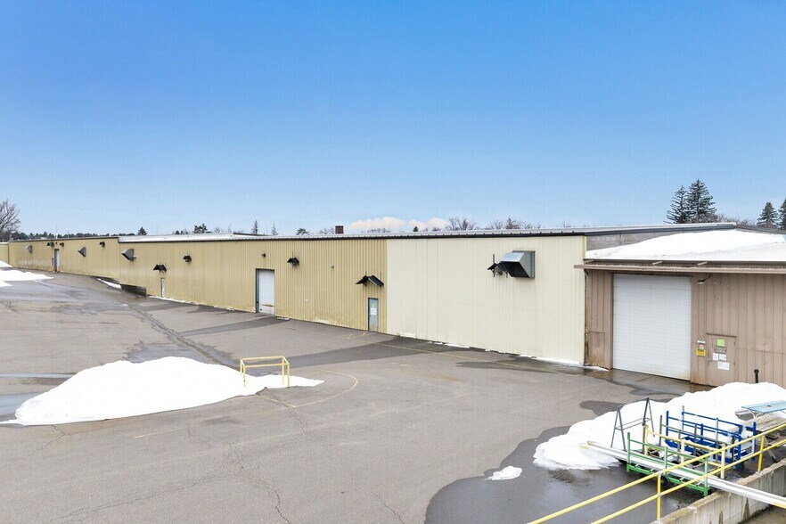 More Photos Of 930 Single Ave, Wausau Manufacturing For Lease