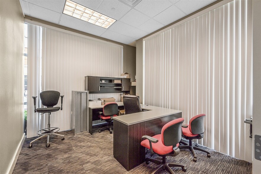 More Photos Of 6785 Eastern Ave, Las Vegas Office For Sale
