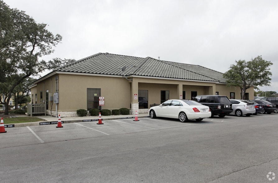More Photos Of 21750 Hardy Oak Blvd, San Antonio Coworking Space
