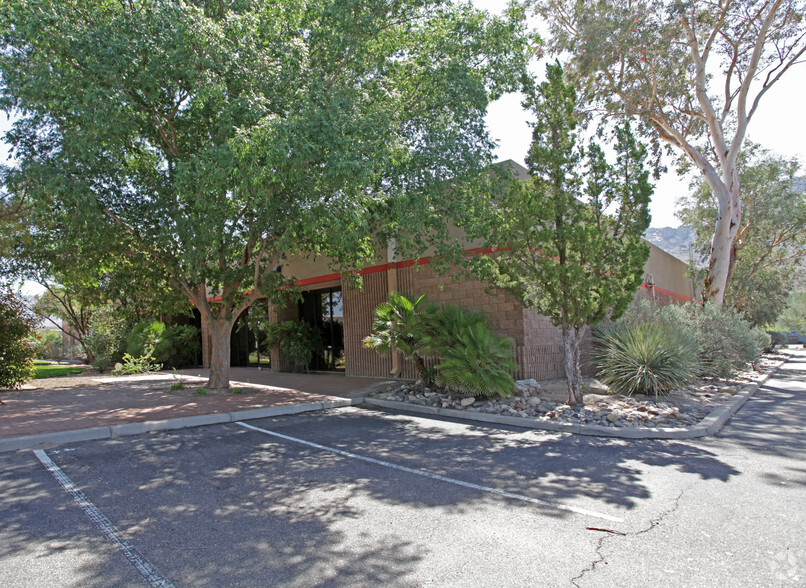 Primary Photo Of 10940 N Stallard Pl, Oro Valley Light Distribution For Lease