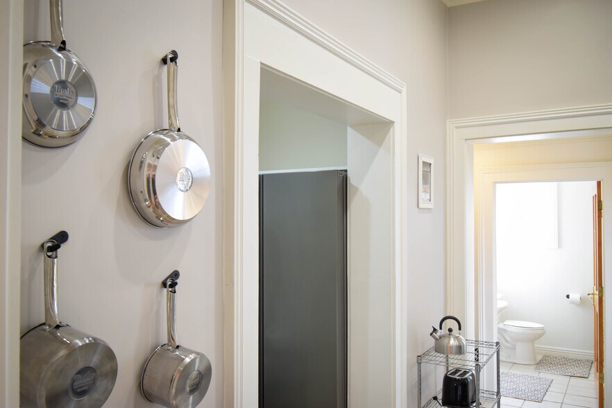 More Photos Of 161 N Main St, Snowflake Hotel For Sale