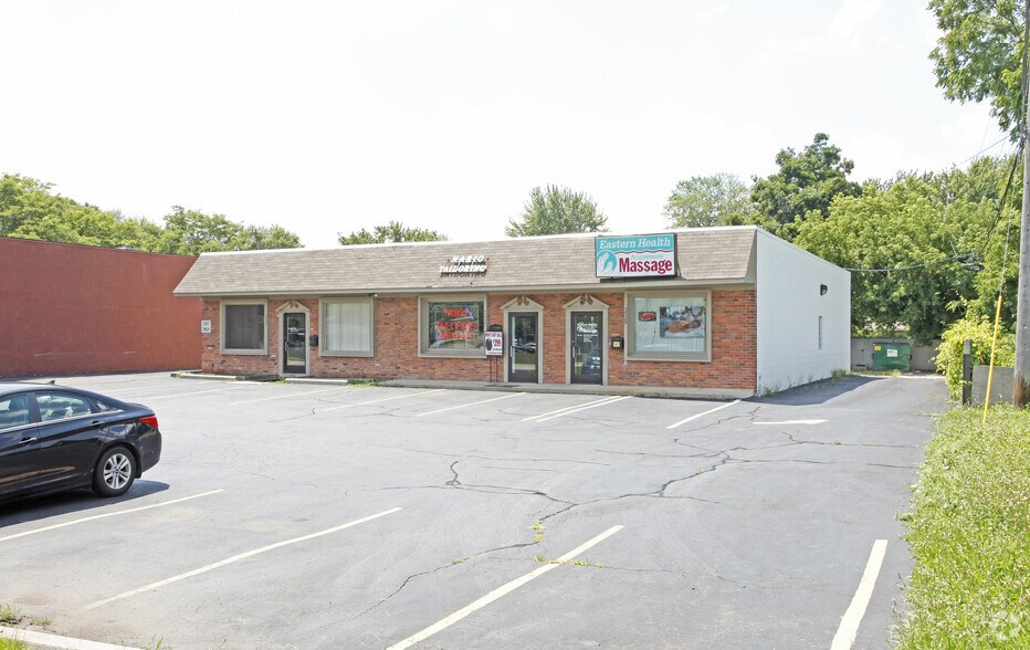 Primary Photo Of 3525-3529 Rochester Rd, Troy Freestanding For Lease