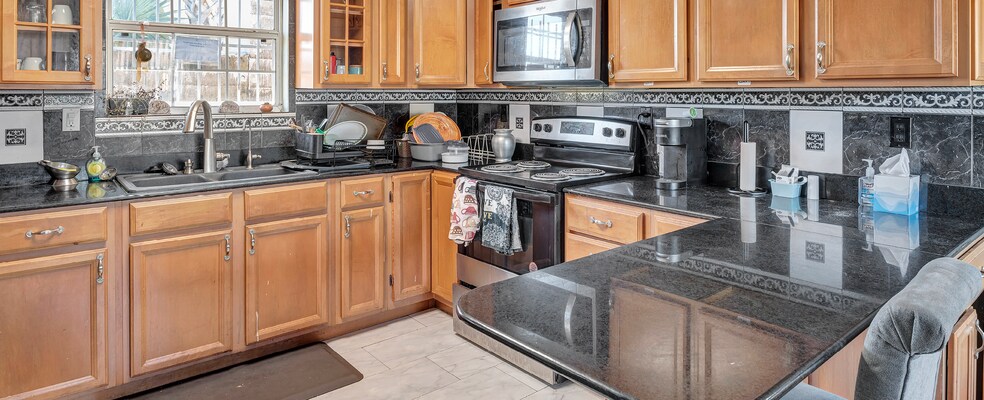 More Photos Of 640 S Ridgewood Ave, Daytona Beach Hotel For Sale