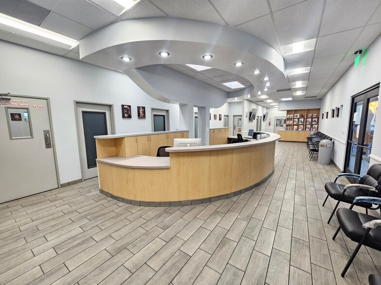 Primary Photo Of 18224 Parthenia St, Northridge Veterinarian Kennel For Lease