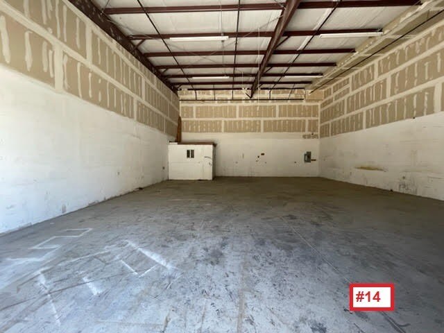 More Photos Of 10881 Santa Fe Ave, Hesperia Warehouse For Lease