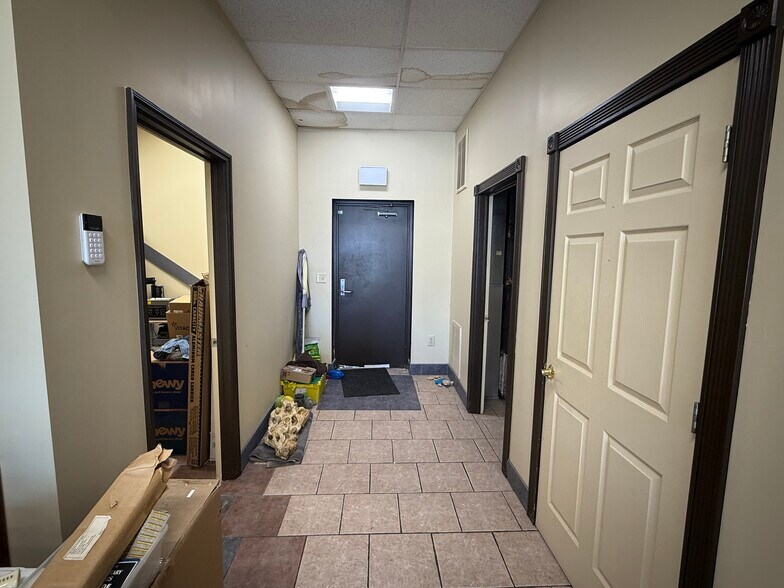 More Photos Of 222 Dix Ave, Glens Falls Freestanding For Lease