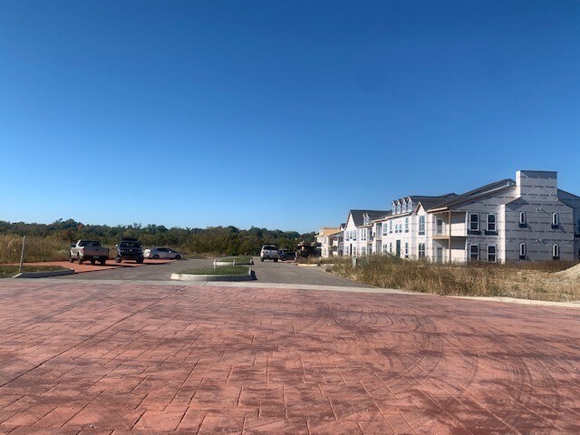 More Photos Of 1207 N Bend Rd, Hebron Storefront Retail Residential For Lease