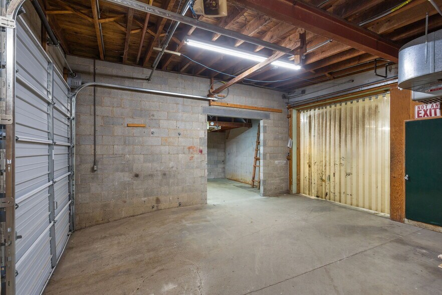 More Photos Of 13963 Timber Way, Timberville Office For Lease