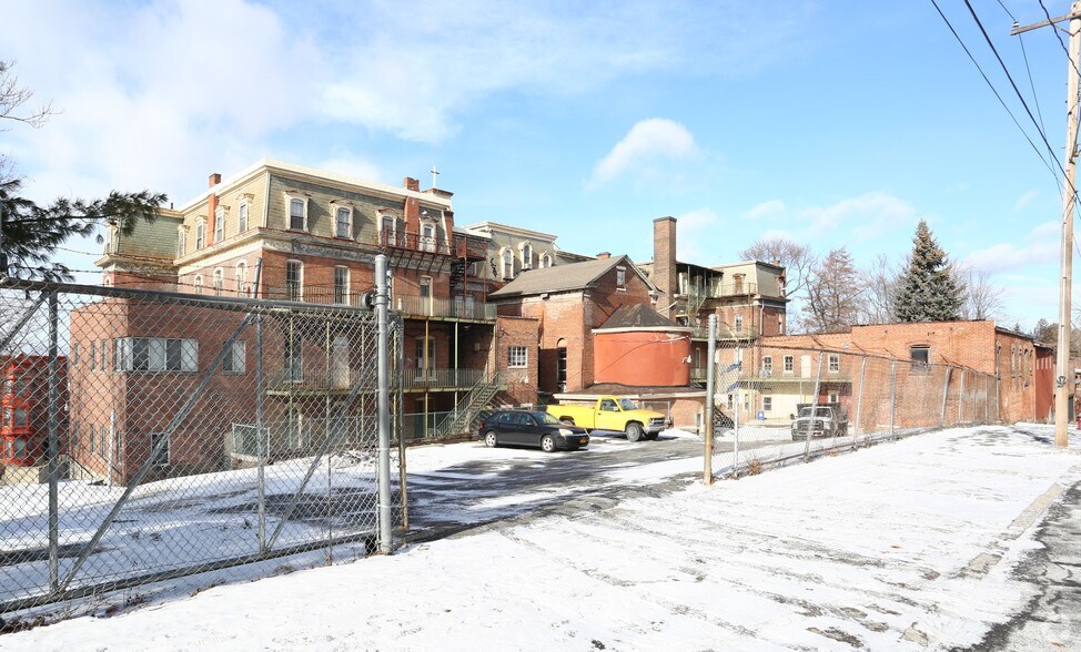More Photos Of 192 9th St, Troy Schools For Sale