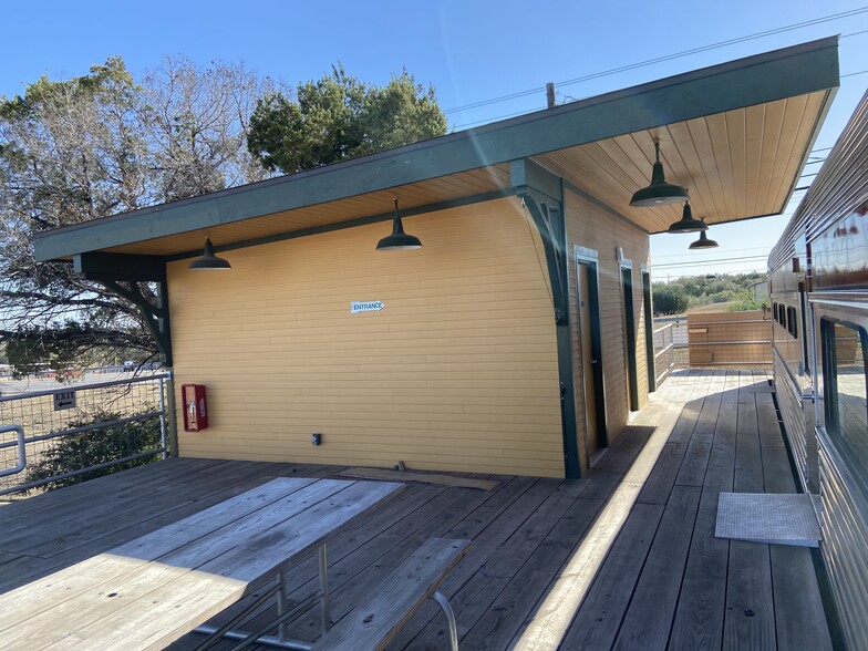 More Photos Of 9300 Highway 290 W, Austin Restaurant For Lease