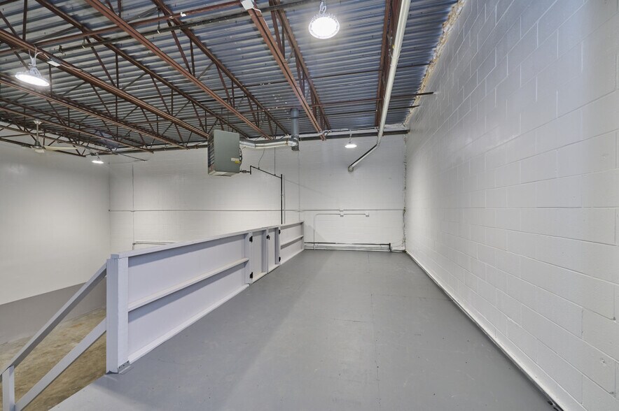 More Photos Of 1 Melvin unit C St, Wakefield Industrial For Lease