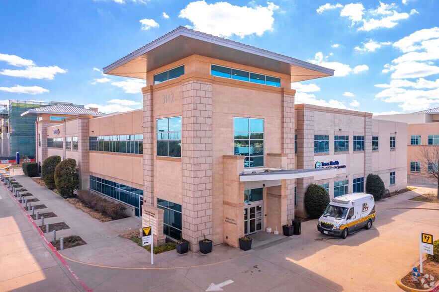 More Photos Of 3142 Horizon Rd, Rockwall Medical For Lease