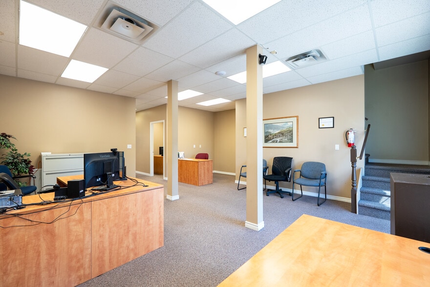 More Photos Of 5492 Production Blvd, Surrey Warehouse For Sale