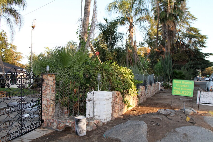 More Photos Of 1636 S Clovis Ave, Fresno Specialty For Sale