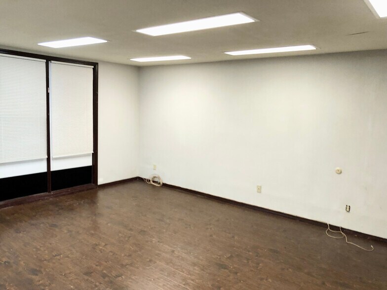 More Photos Of 9203 Bellaire Blvd, Houston Apartments For Lease