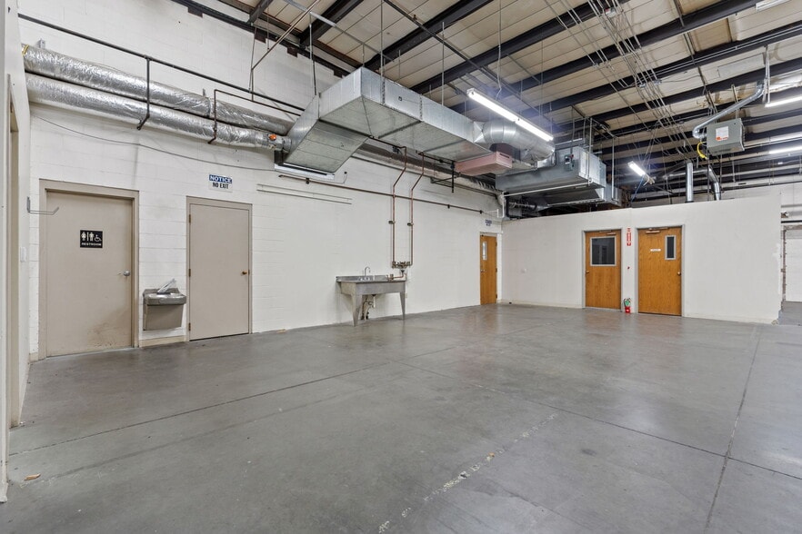 More Photos Of 4800 Innovation Dr, Fort Collins Warehouse For Lease