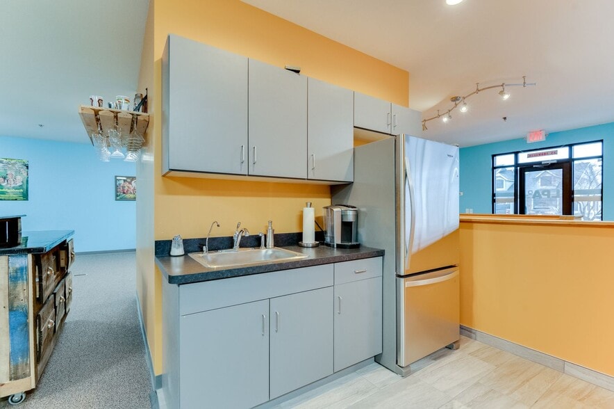 More Photos Of 11979 Cr-11, Burnsville Office For Sale