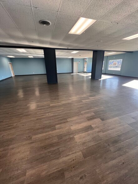 More Photos Of 115-119 Washington St NE, Brainerd Storefront Retail Office For Lease