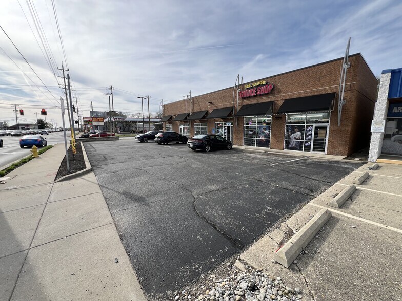 More Photos Of 8390 Beechmont Ave, Cincinnati Freestanding For Sale