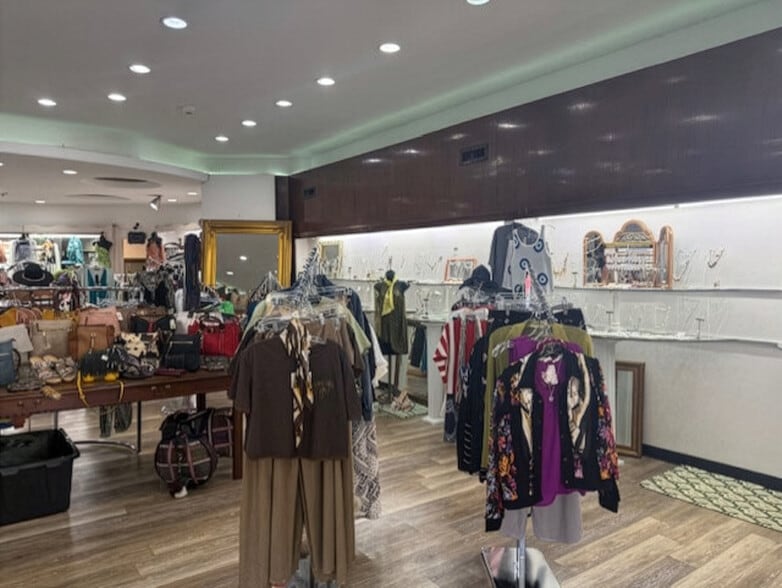 More Photos Of 550 Main St, Bethlehem Storefront Retail Office For Lease