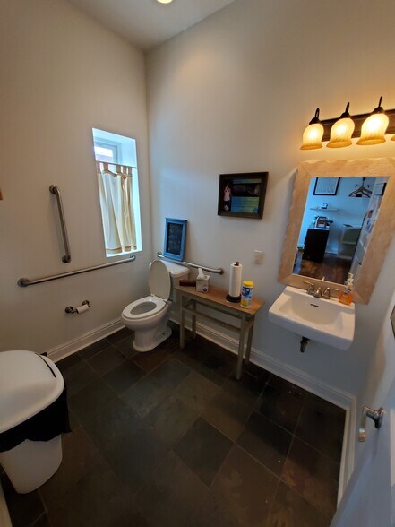 More Photos Of 1506 E Carson St, Pittsburgh General Retail For Sale