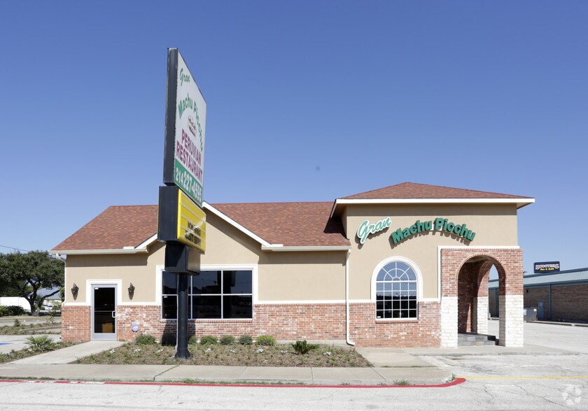 More Photos Of 1425 W Northwest Hwy, Garland Fast Food For Sale