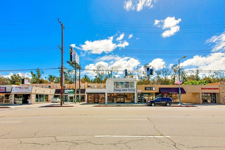Primary Photo Of 22520-22522 Ventura Blvd, Woodland Hills Storefront Retail Office For Lease