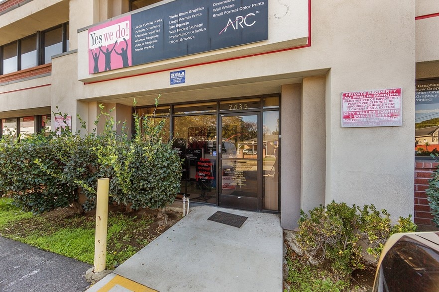 More Photos Of 2435 Military Ave, Los Angeles Office For Lease