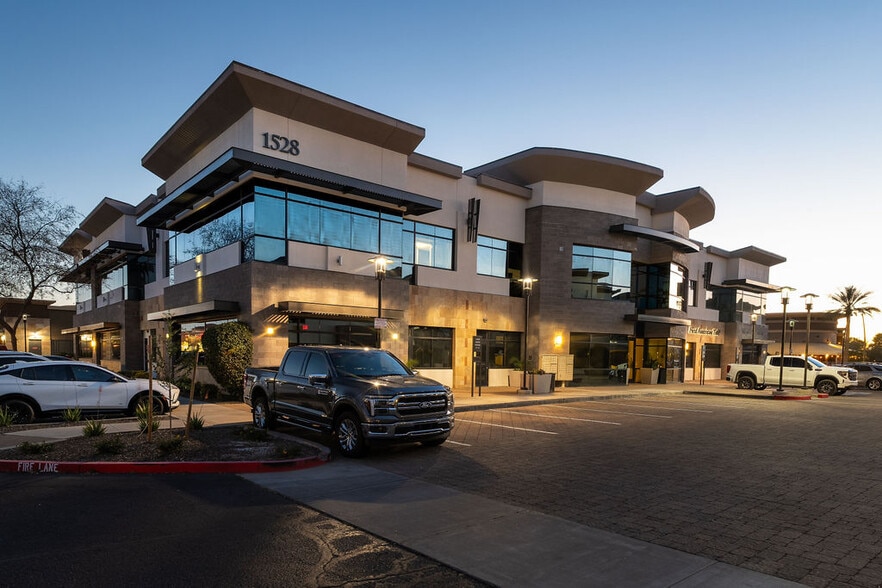 More Photos Of 1482 E Williams Field Rd, Gilbert Unknown For Lease