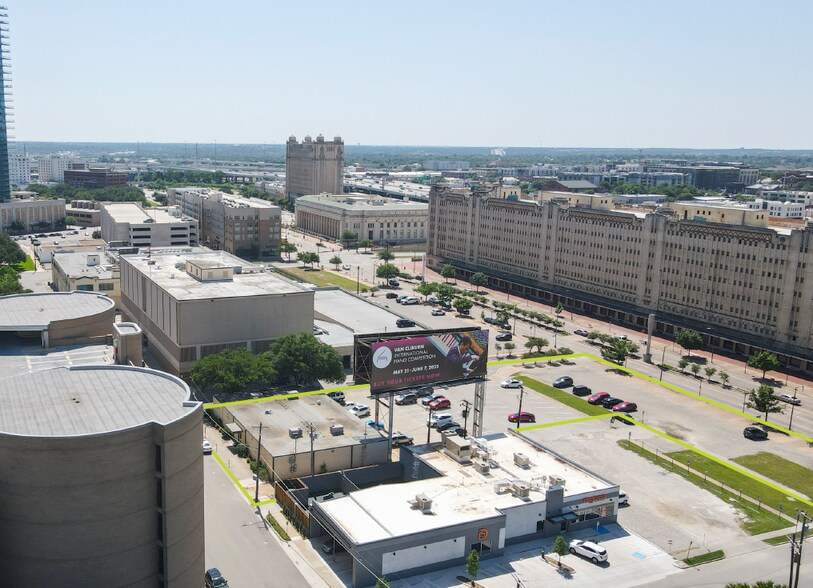 More Photos Of 401 W 13th St, Fort Worth Office For Sale