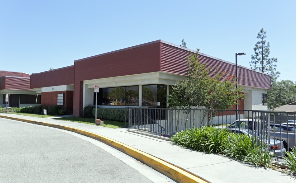 More Photos Of 980 E Foothill Blvd, Upland Office For Sale