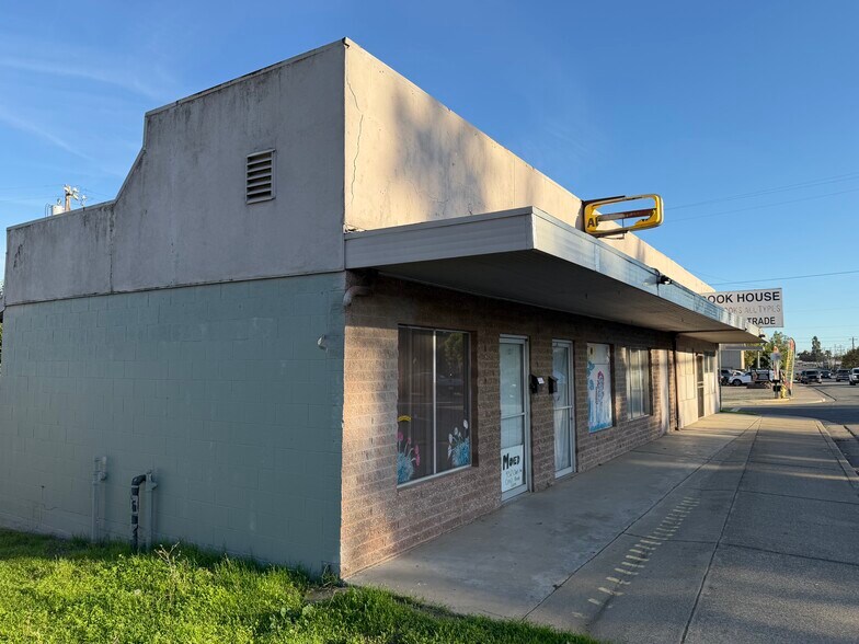 More Photos Of 217 Percy Ave, Yuba City Storefront For Sale