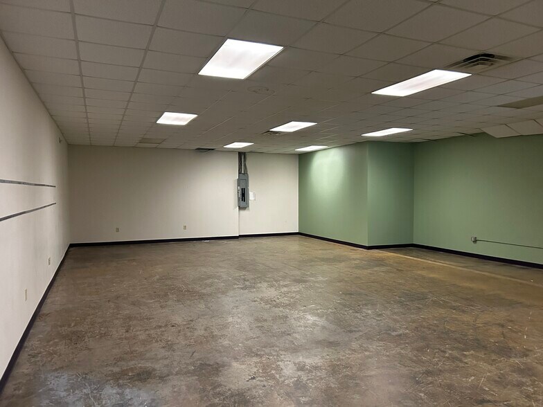 More Photos Of 4147 Highway 153, Easley Flex For Lease