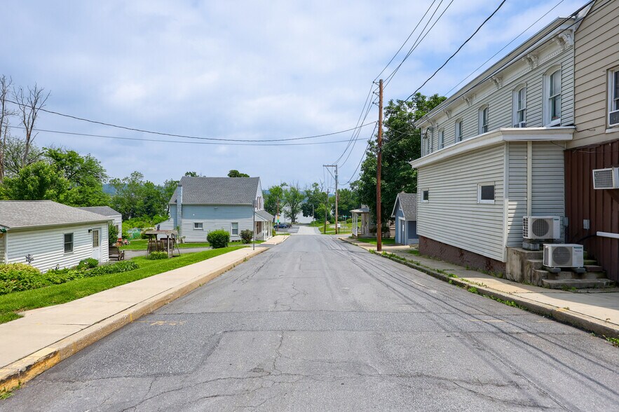 More Photos Of 601 S Front St, Wrightsville Specialty For Sale