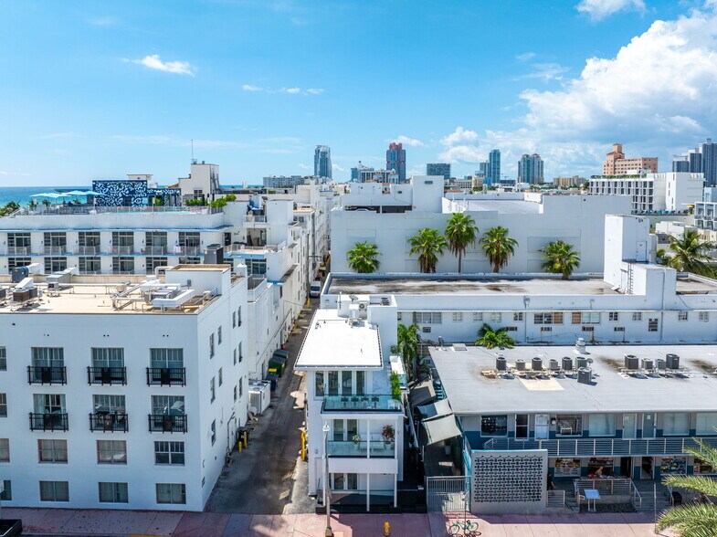 More Photos Of 124 11th St, Miami Beach Hotel For Sale
