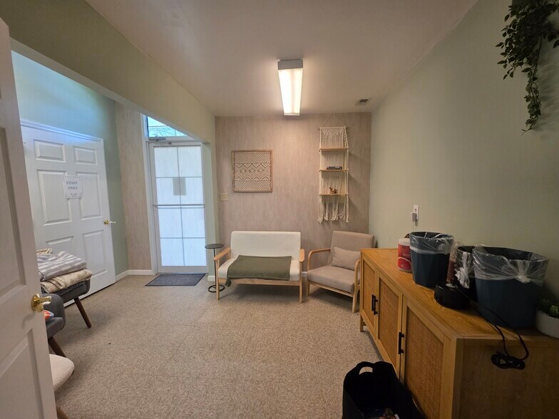 More Photos Of 149 Riverwalk Blvd, Ridgeland Storefront Retail Office For Sale