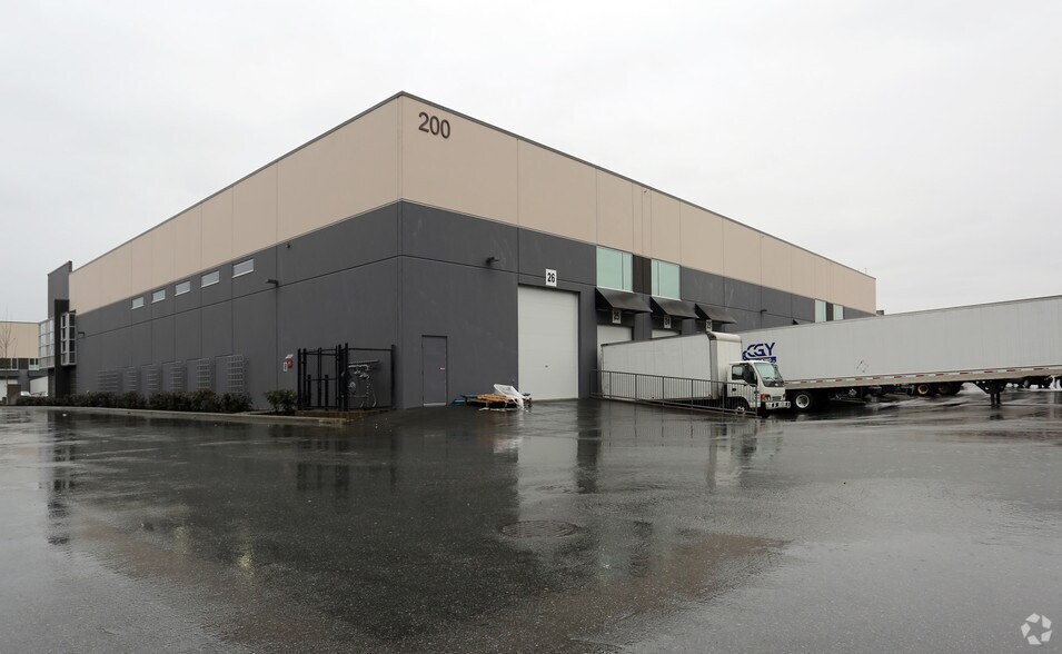 More Photos Of 19100 Airport Way, Pitt Meadows Warehouse For Lease