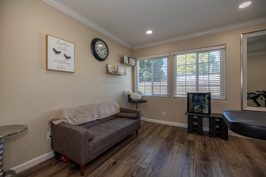 More Photos Of 25 E Hedding St, San Jose Office For Lease