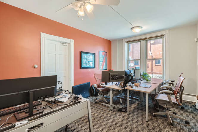 More Photos Of 1719 Emerson St, Denver Office For Lease