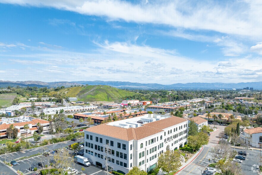 More Photos Of 23975 Park Sorrento, Calabasas Office For Lease